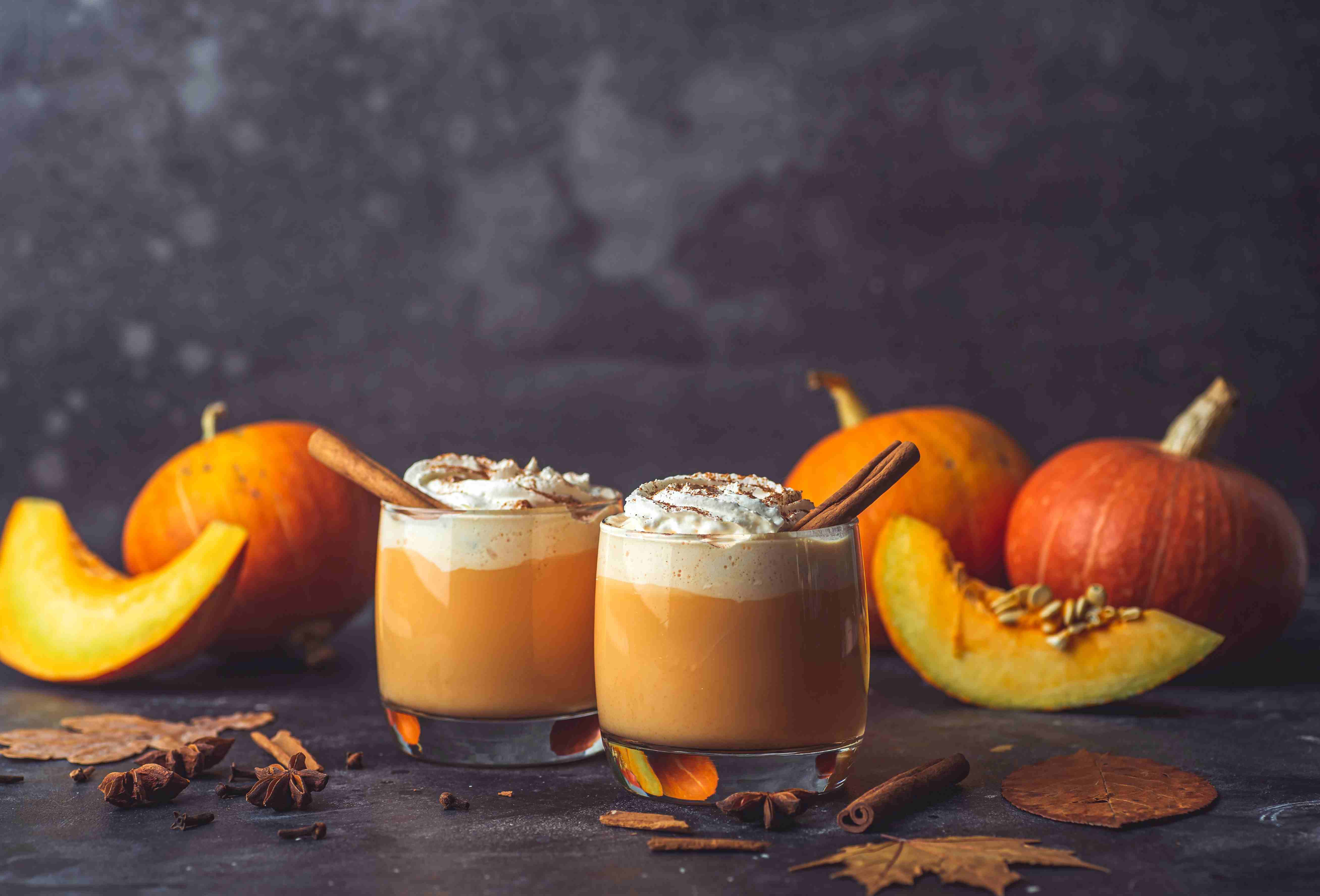 Pumpkin Spice Latte – jesienny klasyk, który rozgrzewa duszę 🍂